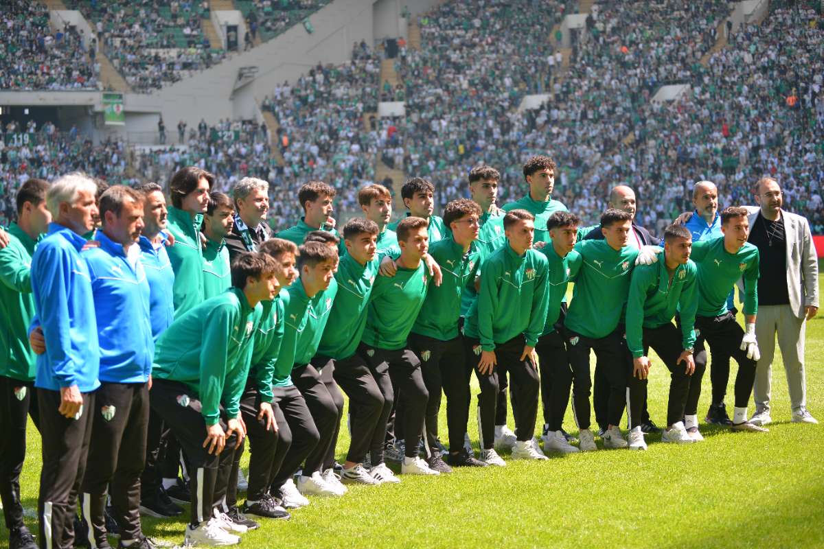 (FOTO GALERİ) BURSASPOR-BORNOVA FK TARAFTAR FOTOĞRAFLARI-3