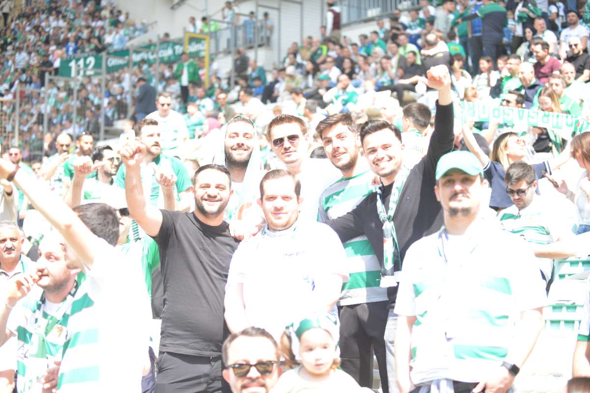 (FOTO GALERİ) BURSASPOR-BORNOVA FK TARAFTAR FOTOĞRAFLARI-3
