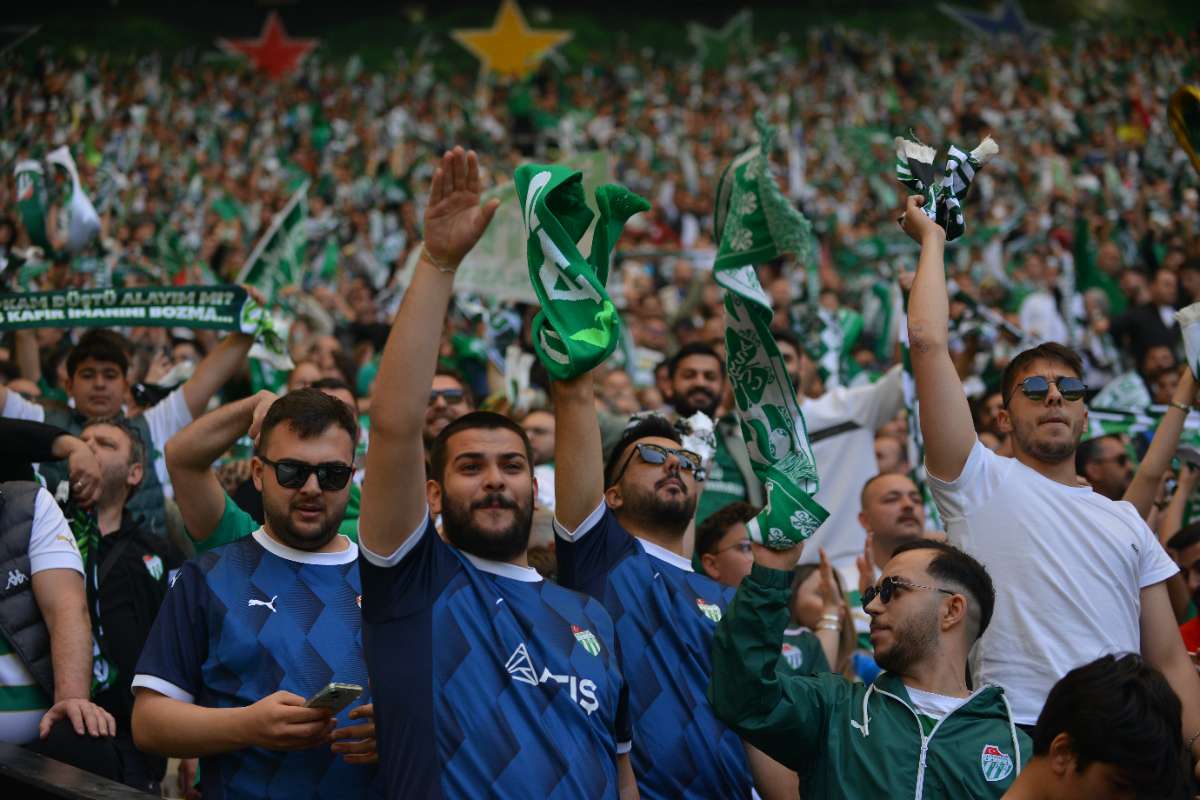 (FOTO GALERİ) BURSASPOR-BORNOVA FK TARAFTAR FOTOĞRAFLARI-3
