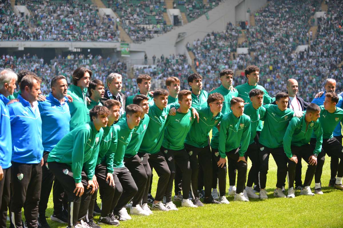 (FOTO GALERİ) BURSASPOR-BORNOVA FK TARAFTAR FOTOĞRAFLARI-3