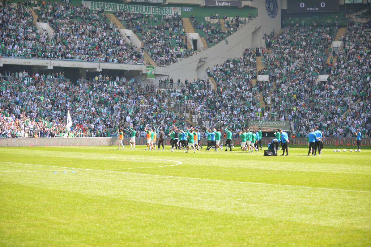 (FOTO GALERİ) BURSASPOR-BORNOVA FK TARAFTAR FOTOĞRAFLARI-3