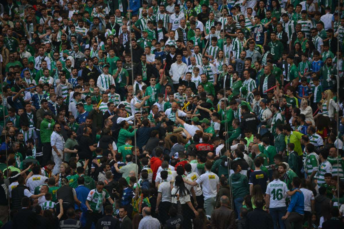 (FOTO GALERİ) BURSASPOR-BORNOVA FK TARAFTAR FOTOĞRAFLARI-3