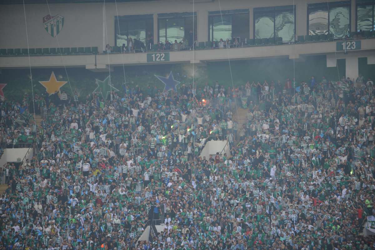 (FOTO GALERİ) BURSASPOR-BORNOVA FK TARAFTAR FOTOĞRAFLARI-3