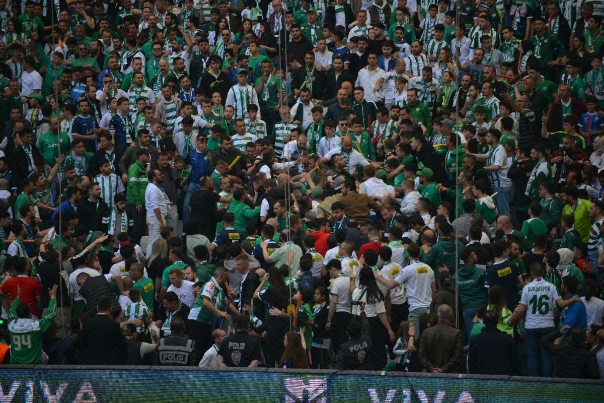 (FOTO GALERİ) BURSASPOR-BORNOVA FK TARAFTAR FOTOĞRAFLARI-3