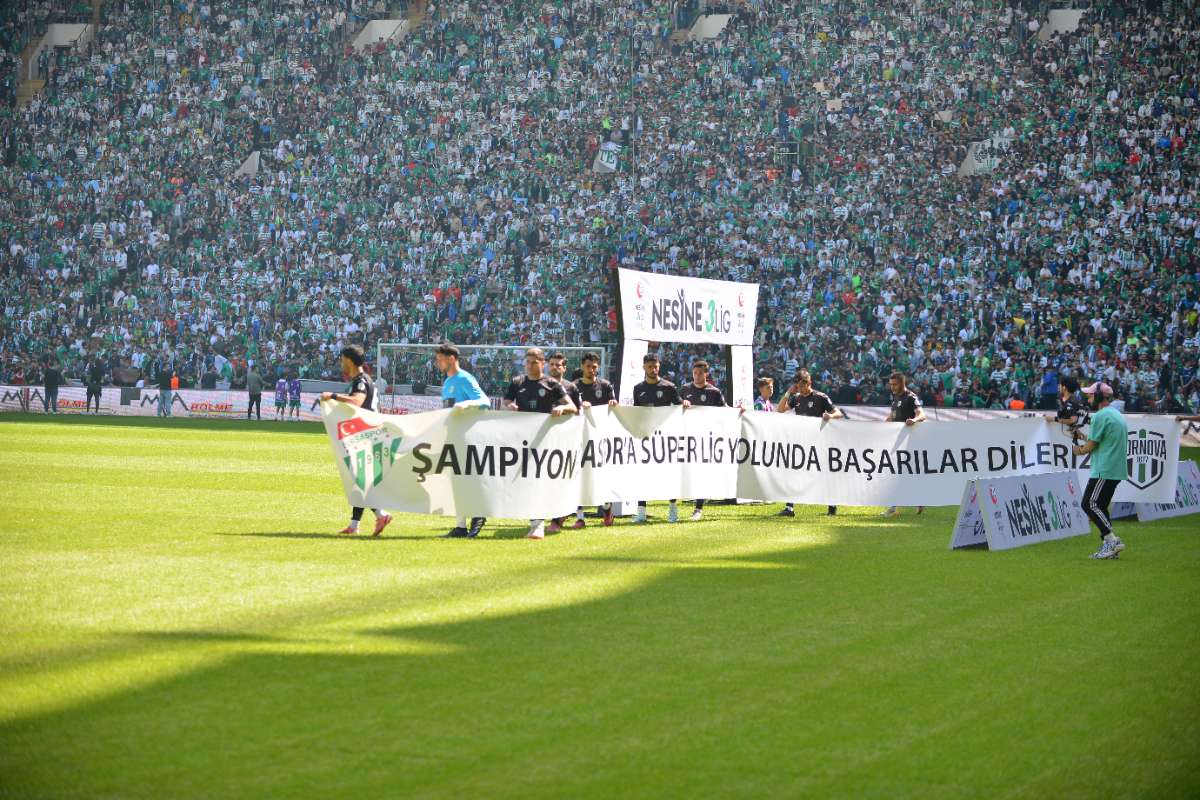 (FOTO GALERİ) BURSASPOR-BORNOVA FK TARAFTAR FOTOĞRAFLARI-3