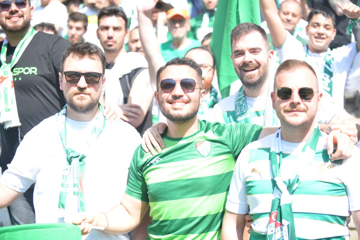 (FOTO GALERİ) BURSASPOR-BORNOVA FK TARAFTAR FOTOĞRAFLARI-3