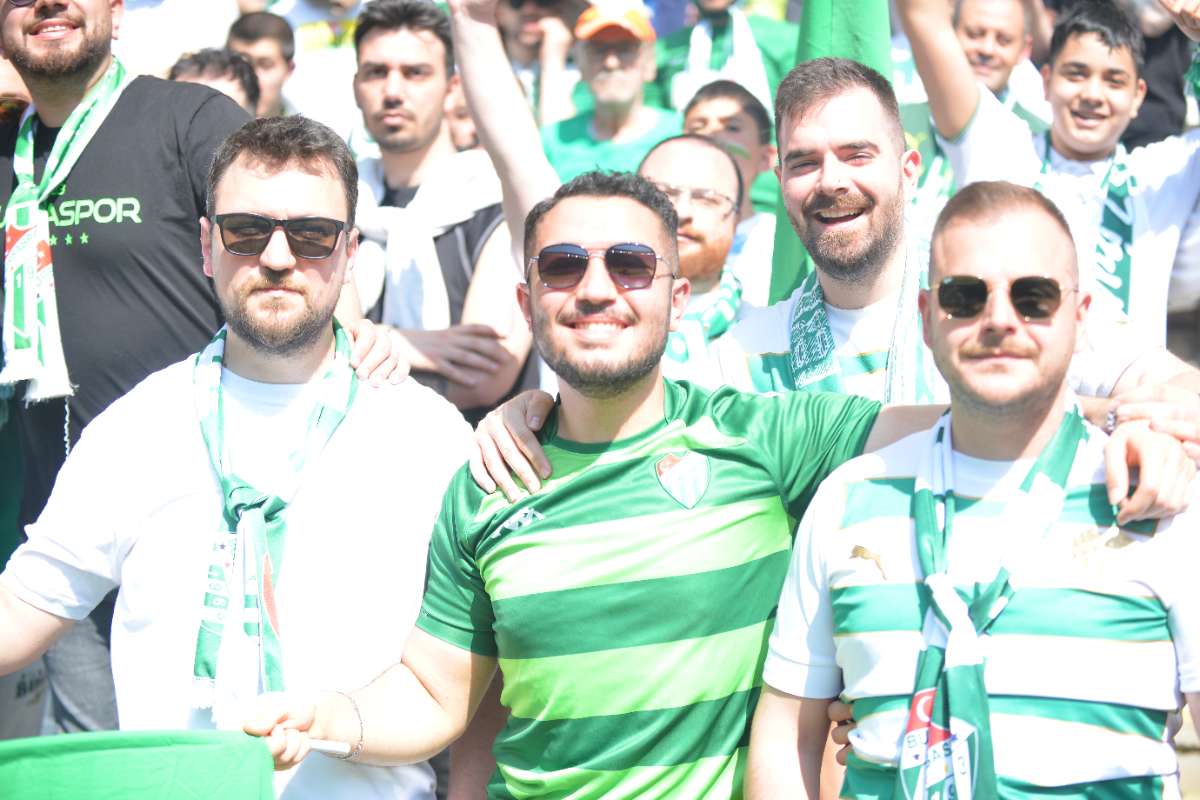 (FOTO GALERİ) BURSASPOR-BORNOVA FK TARAFTAR FOTOĞRAFLARI-3
