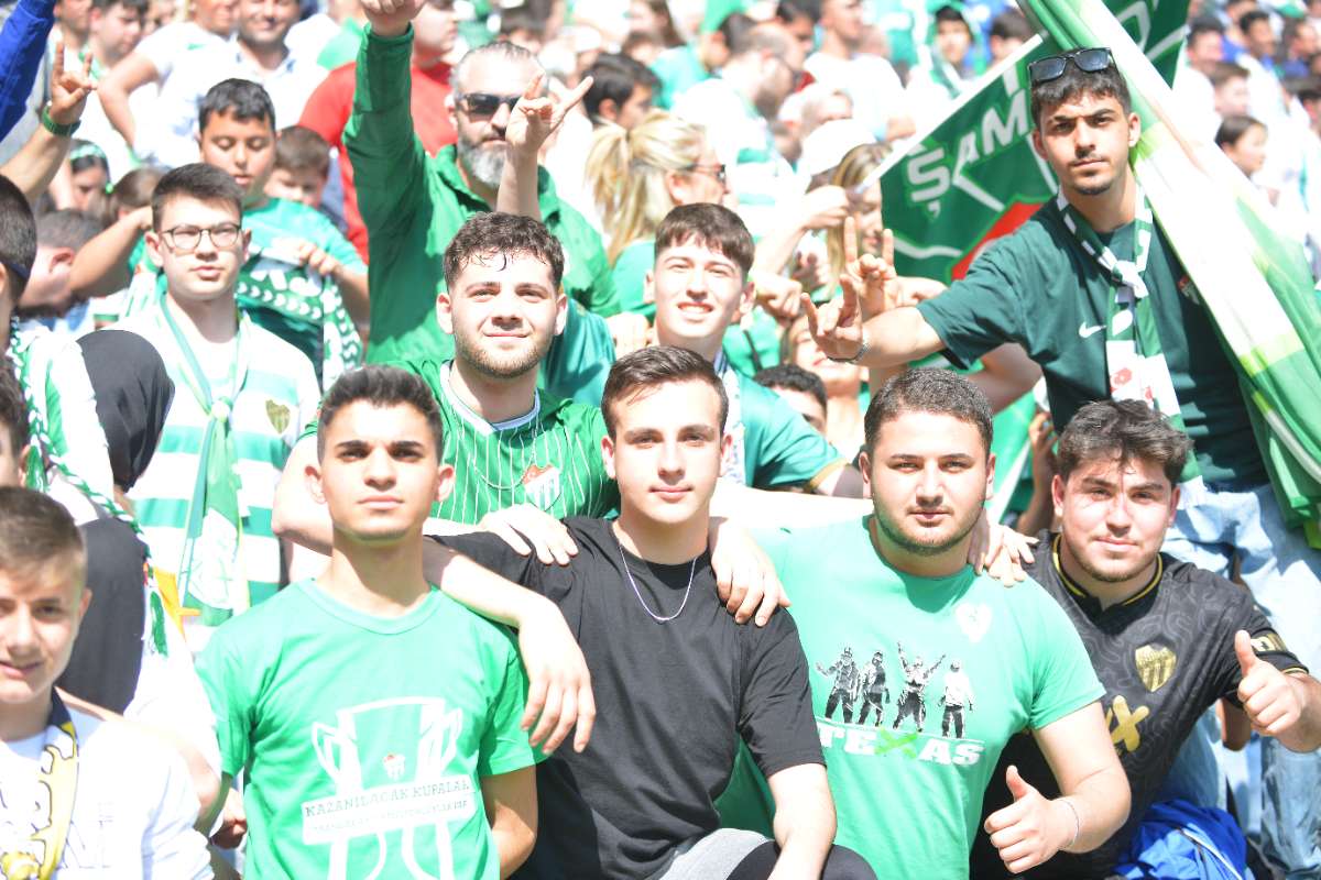 (FOTO GALERİ) BURSASPOR-BORNOVA FK TARAFTAR FOTOĞRAFLARI-3