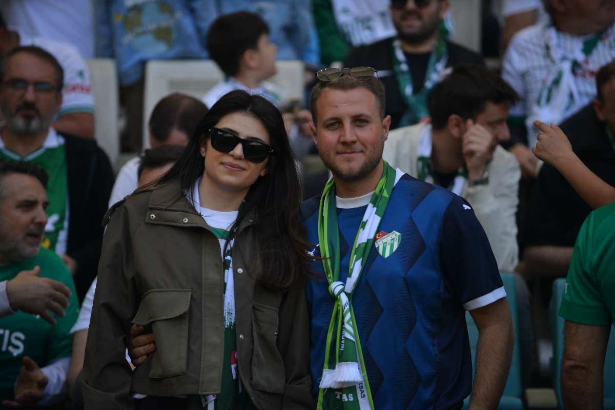(FOTO GALERİ) BURSASPOR-BORNOVA FK TARAFTAR FOTOĞRAFLARI-3
