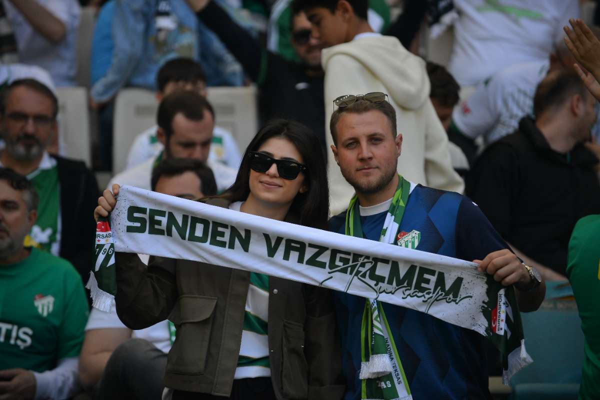 (FOTO GALERİ) BURSASPOR-BORNOVA FK TARAFTAR FOTOĞRAFLARI-3