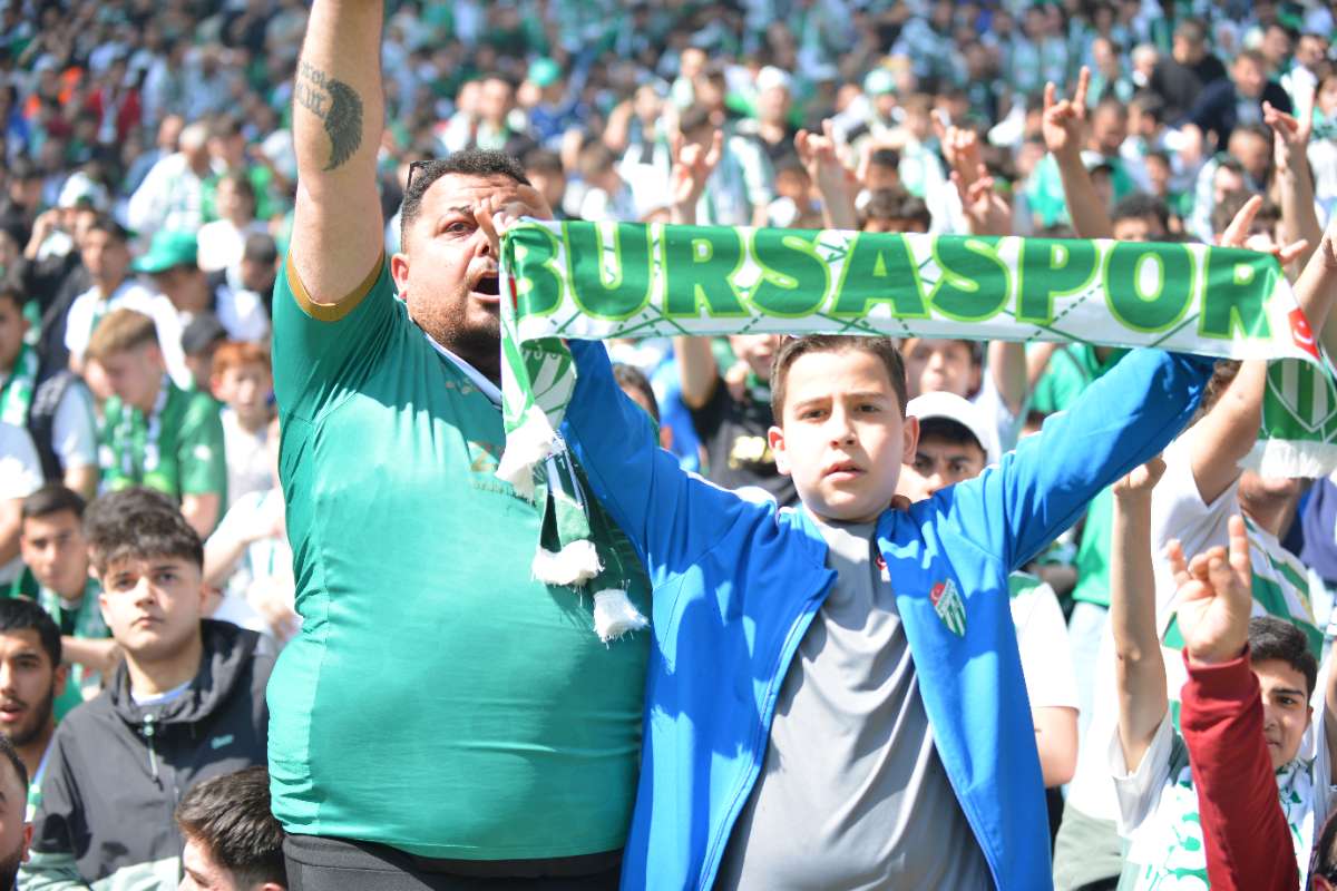 (FOTO GALERİ) BURSASPOR-BORNOVA FK TARAFTAR FOTOĞRAFLARI-3