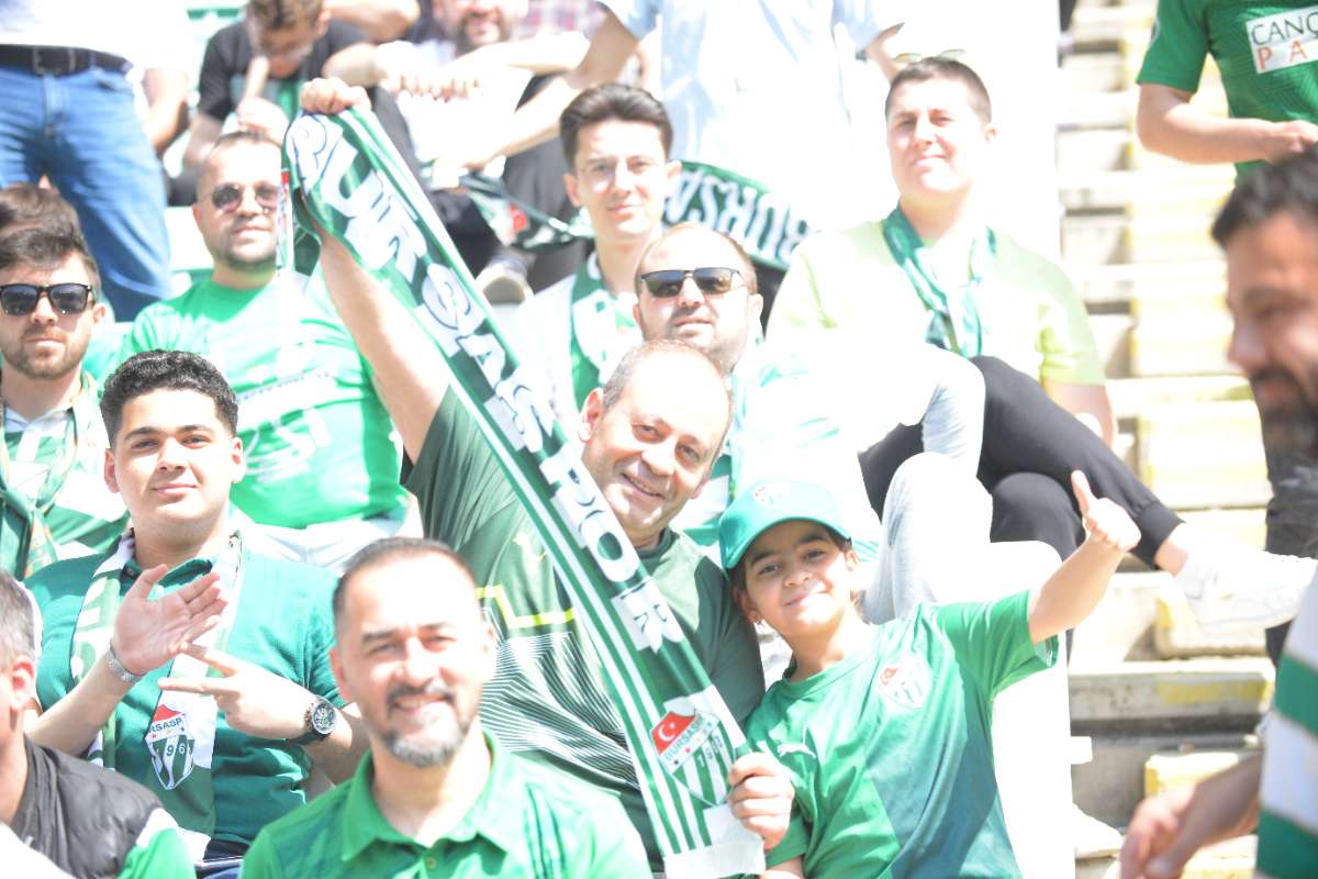 (FOTO GALERİ) BURSASPOR-BORNOVA FK TARAFTAR FOTOĞRAFLARI-3