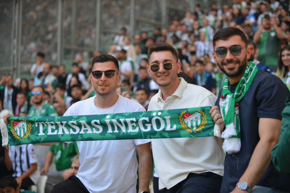 (FOTO GALERİ) BURSASPOR-BORNOVA FK TARAFTAR FOTOĞRAFLARI-3
