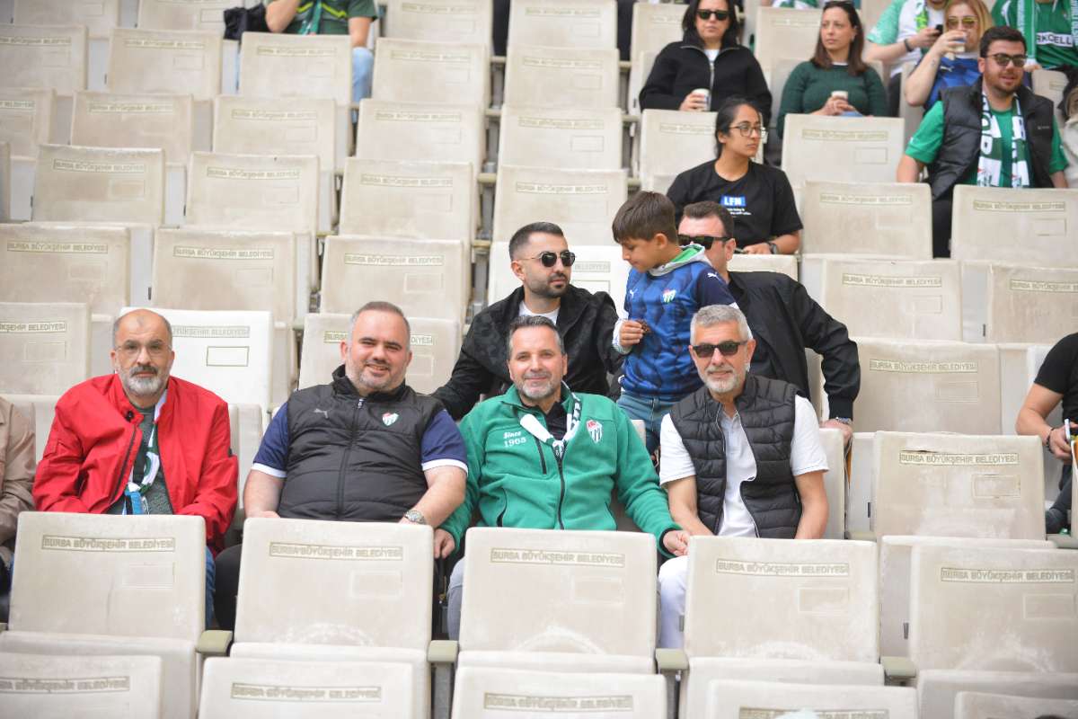 (FOTO GALERİ) BURSASPOR-BORNOVA FK TARAFTAR FOTOĞRAFLARI-3