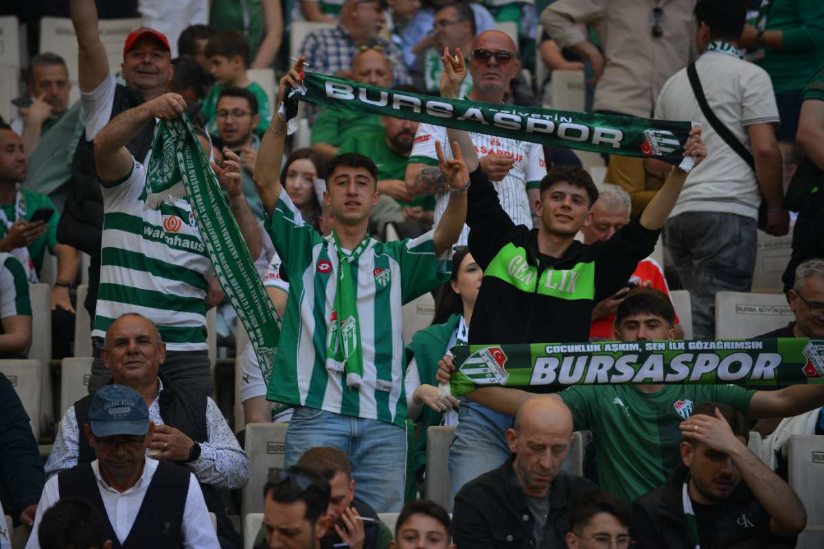 (FOTO GALERİ) BURSASPOR-BORNOVA FK TARAFTAR FOTOĞRAFLARI-3
