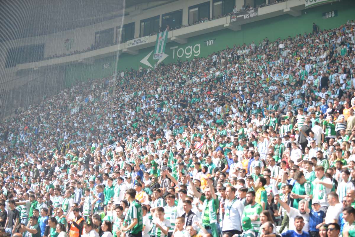 (FOTO GALERİ) BURSASPOR-BORNOVA FK TARAFTAR FOTOĞRAFLARI-3
