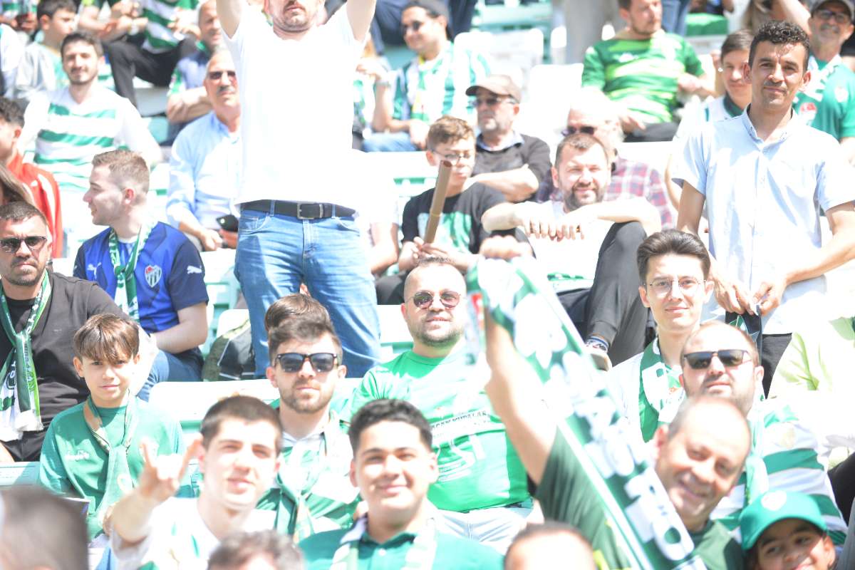 (FOTO GALERİ) BURSASPOR-BORNOVA FK TARAFTAR FOTOĞRAFLARI-3