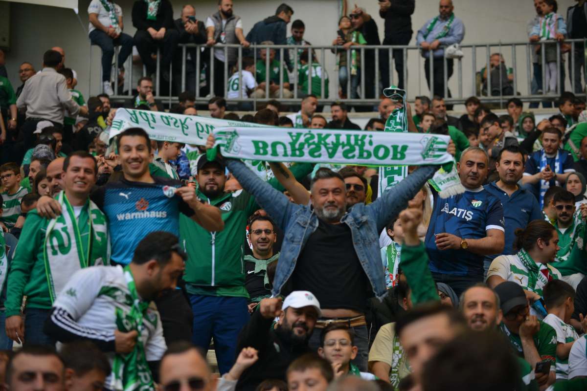 (FOTO GALERİ) BURSASPOR-BORNOVA FK TARAFTAR FOTOĞRAFLARI-3
