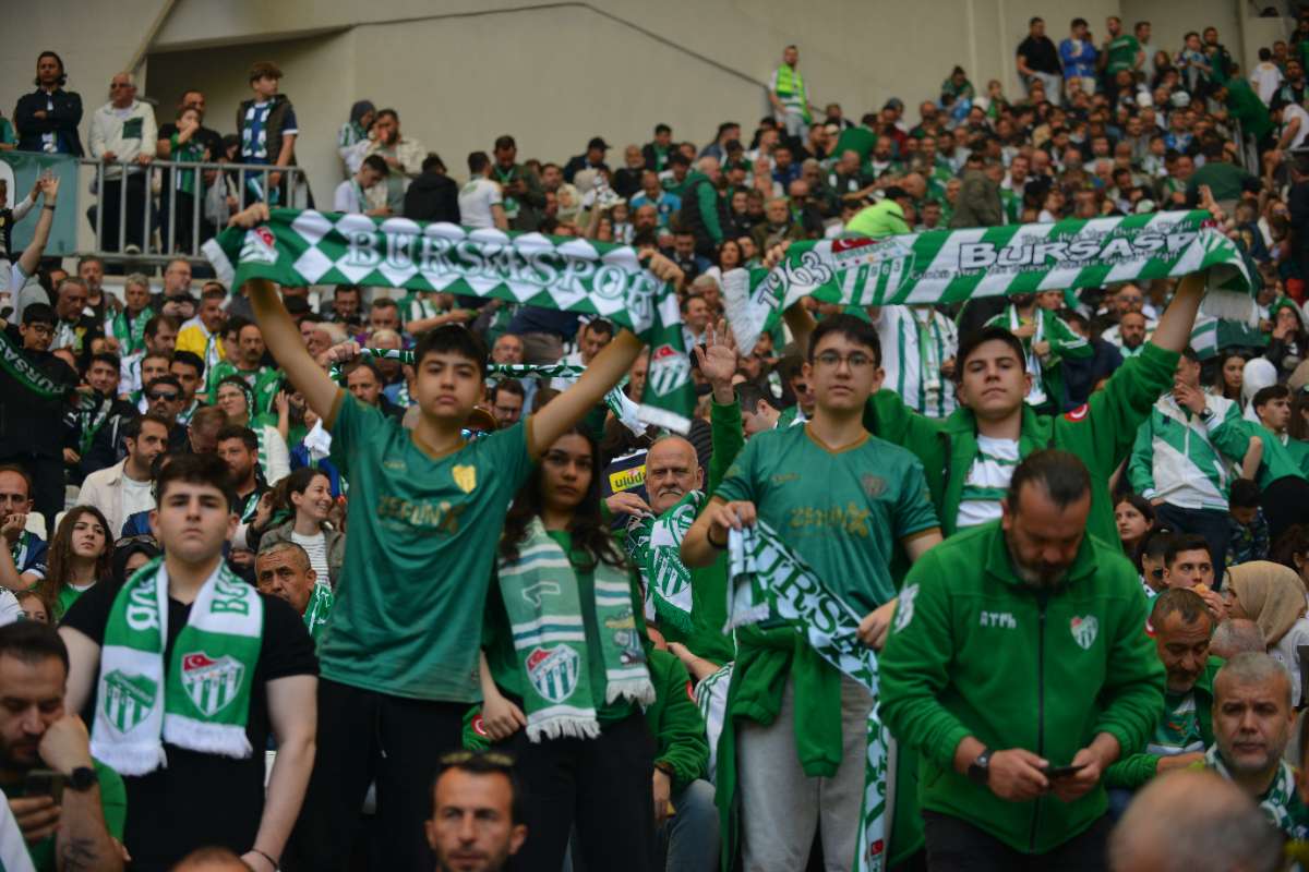 (FOTO GALERİ) BURSASPOR-BORNOVA FK TARAFTAR FOTOĞRAFLARI-3