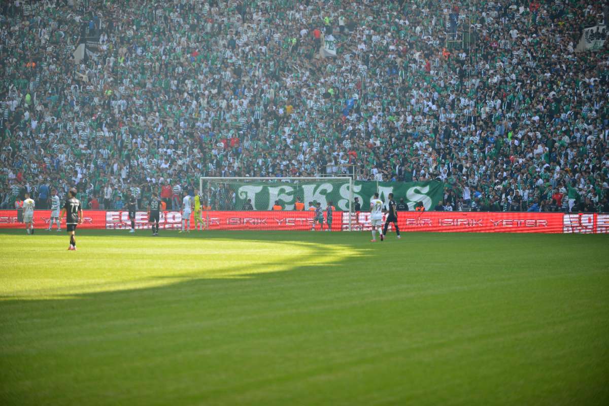 (FOTO GALERİ) BURSASPOR-BORNOVA FK TARAFTAR FOTOĞRAFLARI-3