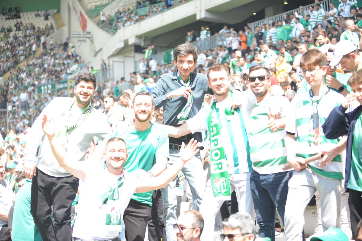 (FOTO GALERİ) BURSASPOR-BORNOVA FK TARAFTAR FOTOĞRAFLARI-3