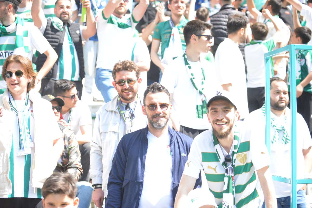 (FOTO GALERİ) BURSASPOR-BORNOVA FK TARAFTAR FOTOĞRAFLARI-3