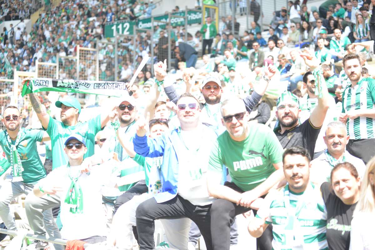 (FOTO GALERİ) BURSASPOR-BORNOVA FK TARAFTAR FOTOĞRAFLARI-3