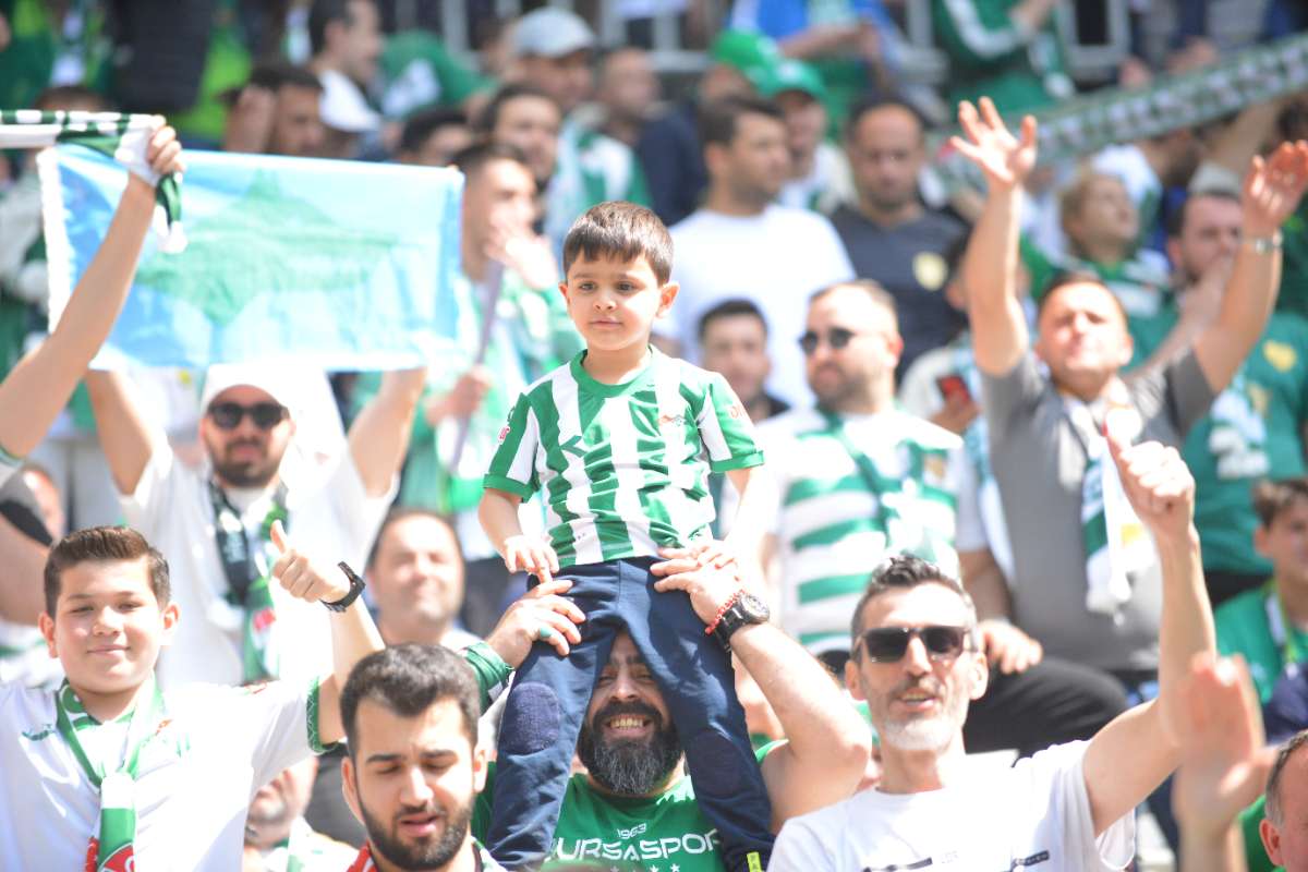 (FOTO GALERİ) BURSASPOR-BORNOVA FK TARAFTAR FOTOĞRAFLARI-3