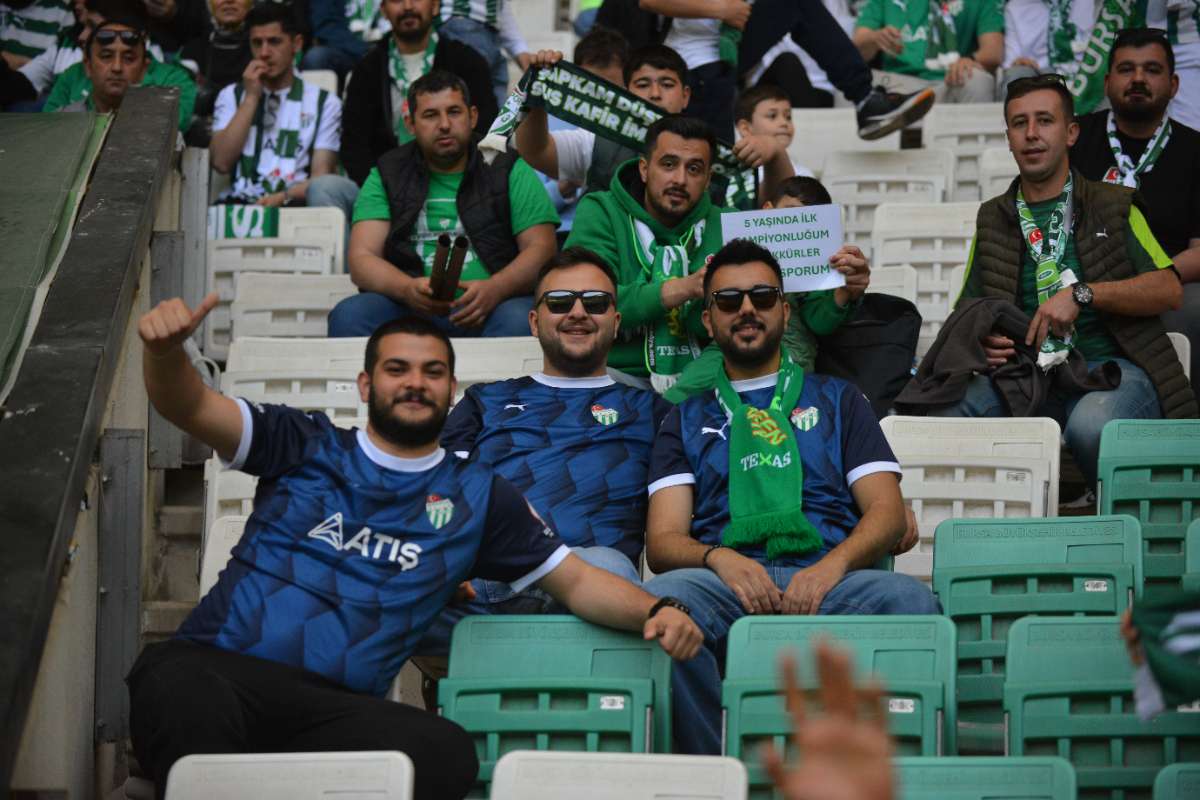 (FOTO GALERİ) BURSASPOR-BORNOVA FK TARAFTAR FOTOĞRAFLARI-3
