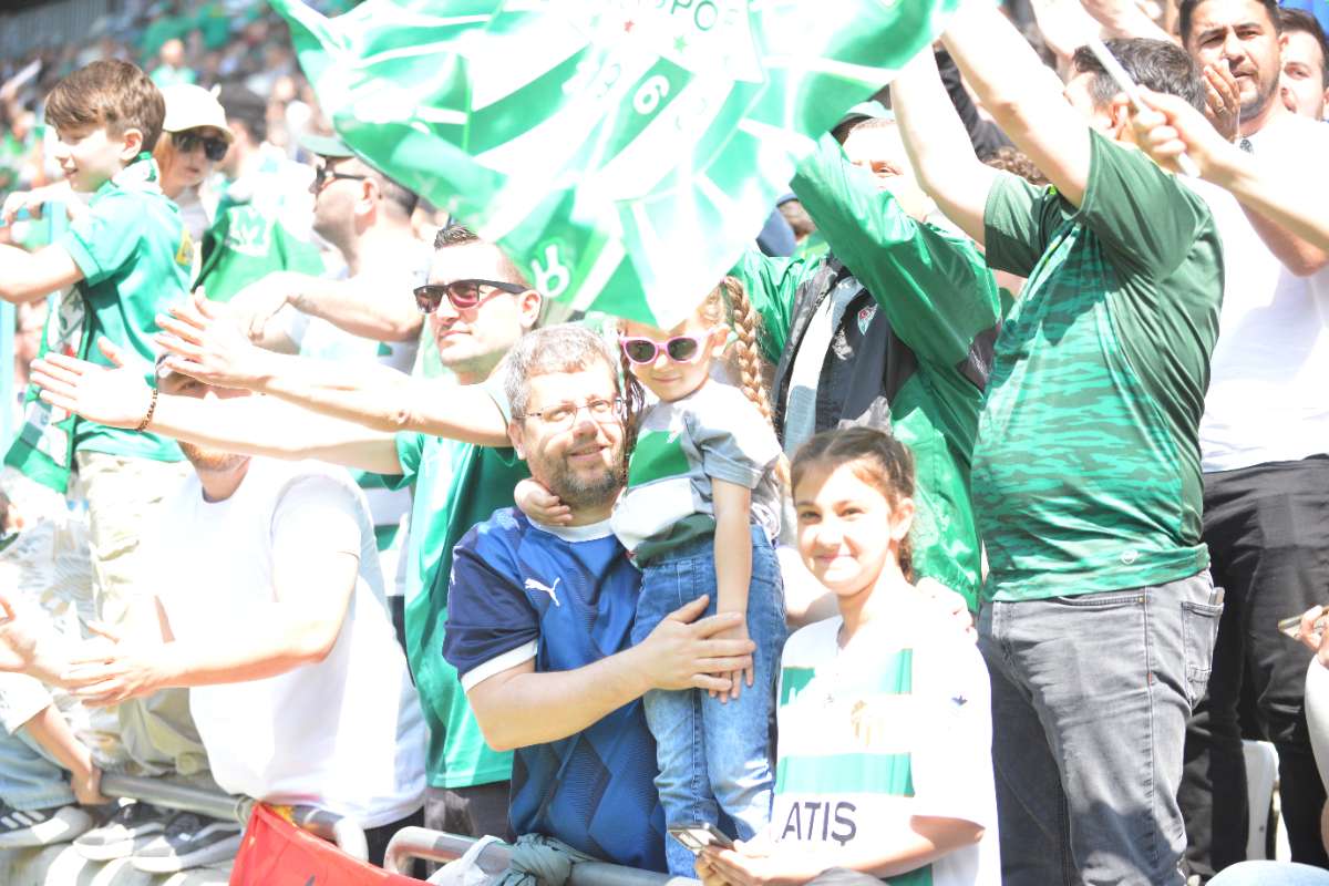 (FOTO GALERİ) BURSASPOR-BORNOVA FK TARAFTAR FOTOĞRAFLARI-3