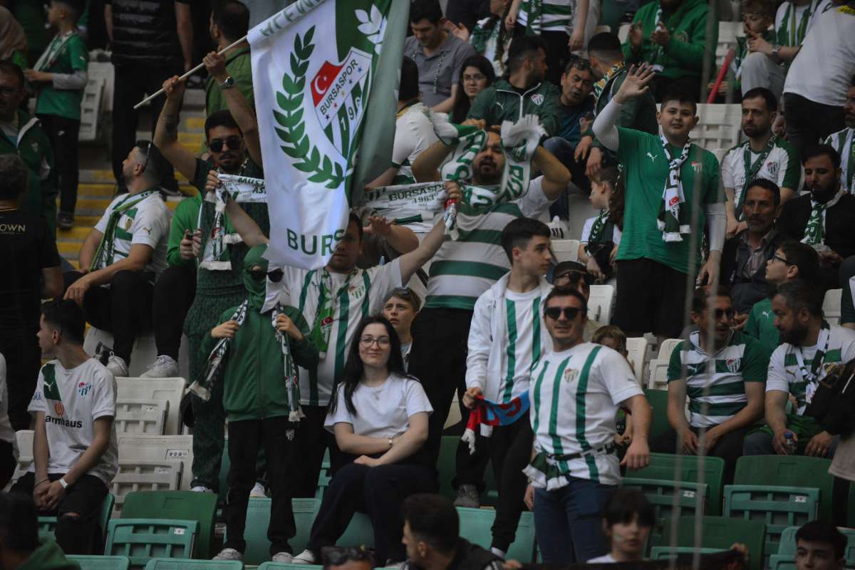 (FOTO GALERİ) BURSASPOR-BORNOVA FK TARAFTAR FOTOĞRAFLARI-3