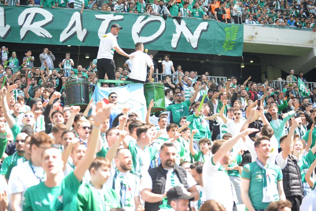 (FOTO GALERİ) BURSASPOR-BORNOVA FK TARAFTAR FOTOĞRAFLARI-3