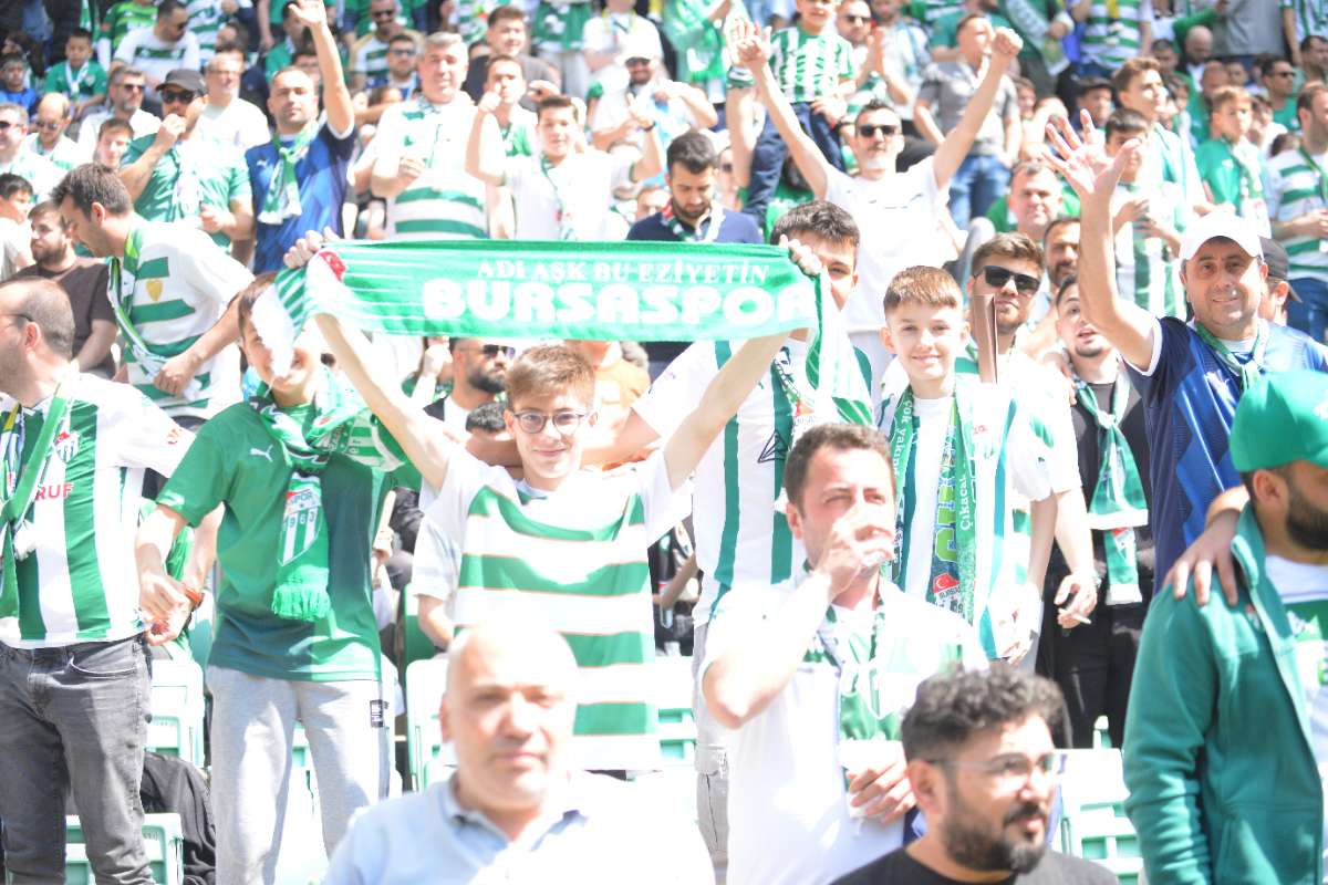 (FOTO GALERİ) BURSASPOR-BORNOVA FK TARAFTAR FOTOĞRAFLARI-3