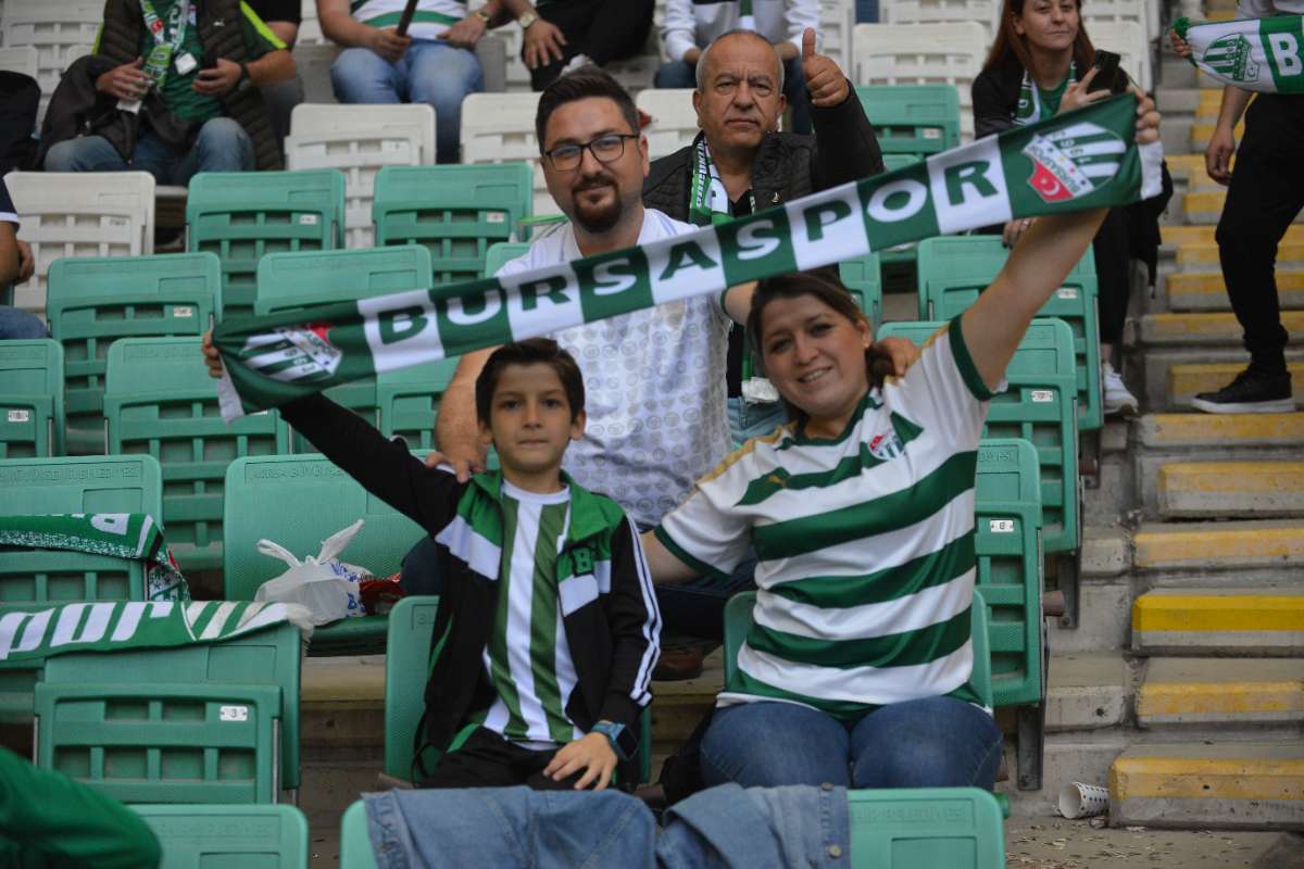 (FOTO GALERİ) BURSASPOR-BORNOVA FK TARAFTAR FOTOĞRAFLARI-3