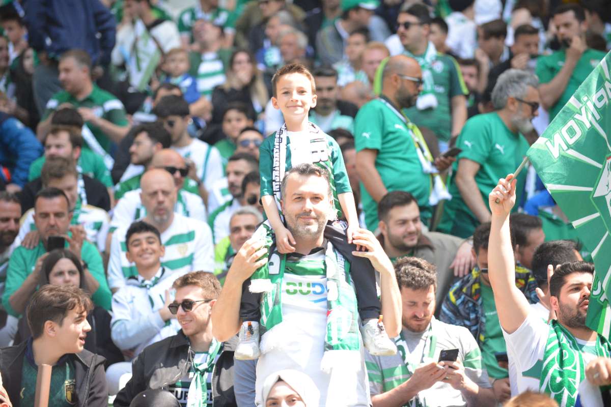(FOTO GALERİ) BURSASPOR-BORNOVA FK TARAFTAR FOTOĞRAFLARI-3