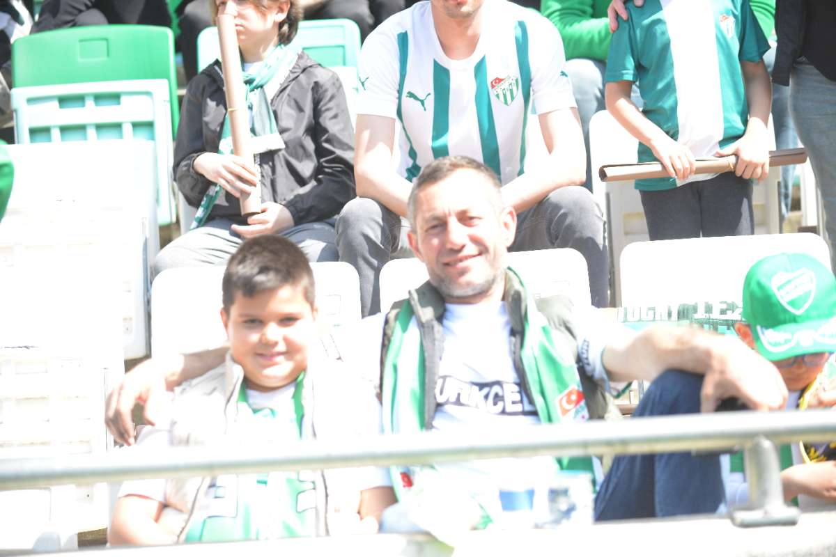 (FOTO GALERİ) BURSASPOR-BORNOVA FK TARAFTAR FOTOĞRAFLARI-3