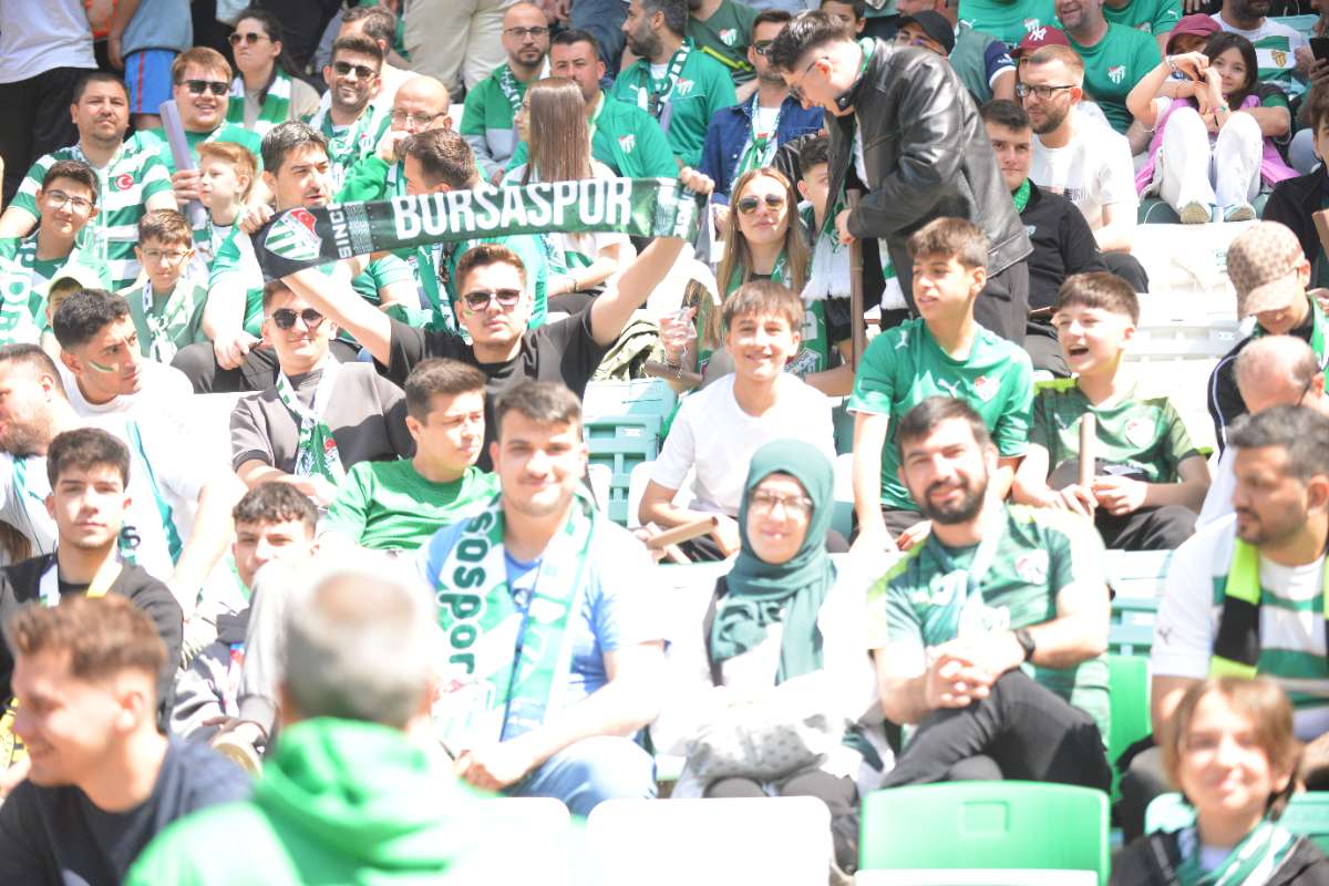 (FOTO GALERİ) BURSASPOR-BORNOVA FK TARAFTAR FOTOĞRAFLARI-3