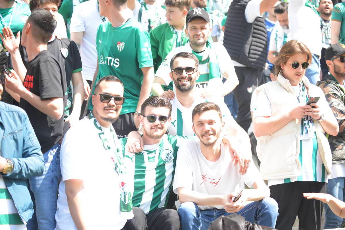 (FOTO GALERİ) BURSASPOR-BORNOVA FK TARAFTAR FOTOĞRAFLARI-3