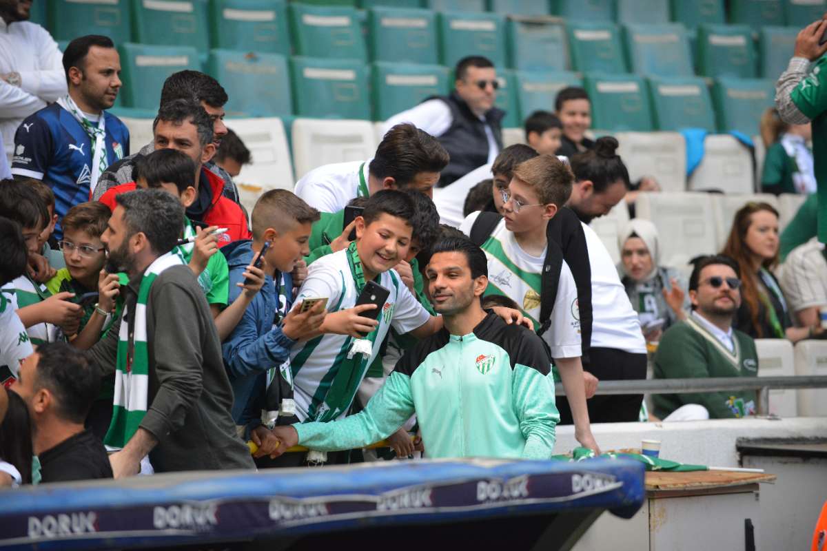 (FOTO GALERİ) BURSASPOR-BORNOVA FK TARAFTAR FOTOĞRAFLARI-3