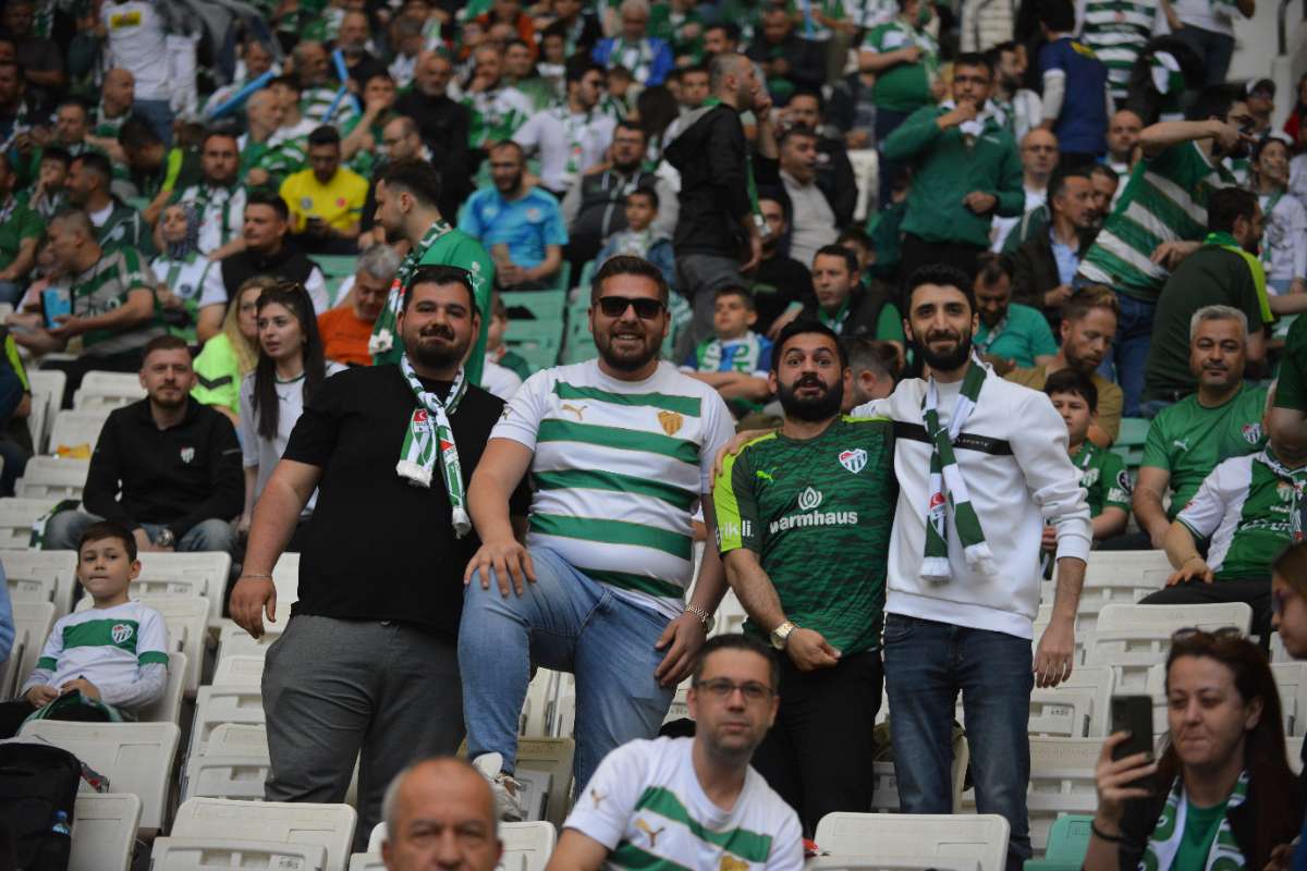 (FOTO GALERİ) BURSASPOR-BORNOVA FK TARAFTAR FOTOĞRAFLARI-3
