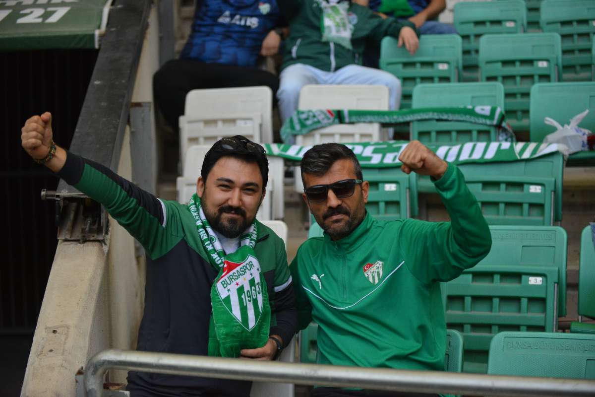 (FOTO GALERİ) BURSASPOR-BORNOVA FK TARAFTAR FOTOĞRAFLARI-3