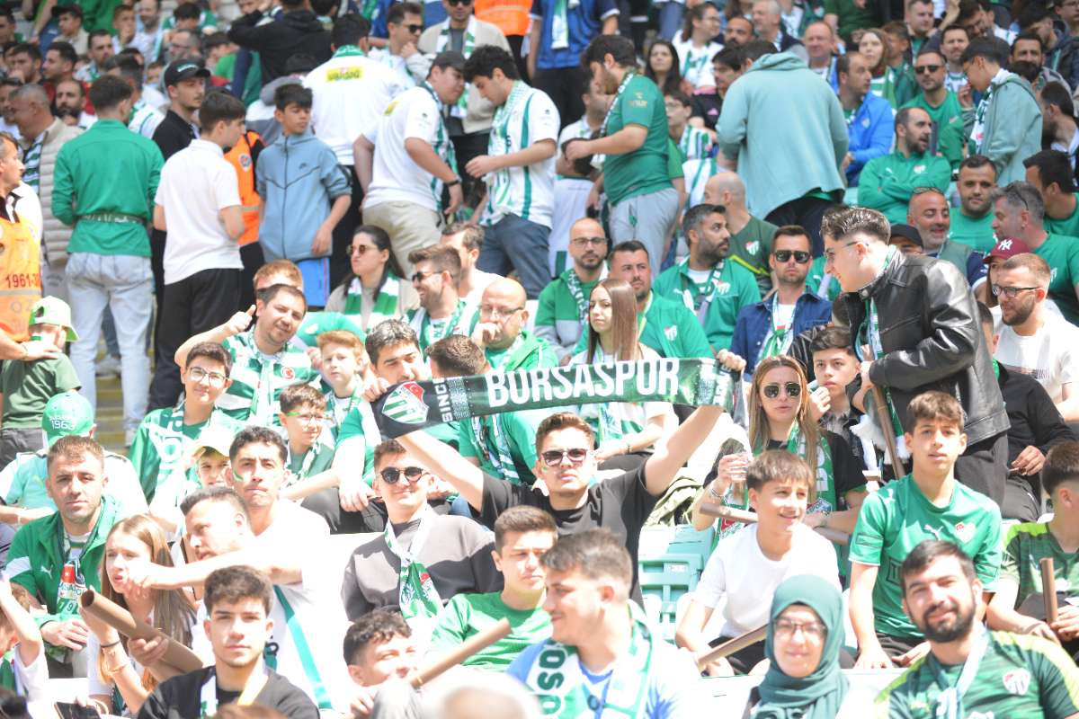 (FOTO GALERİ) BURSASPOR-BORNOVA FK TARAFTAR FOTOĞRAFLARI-3