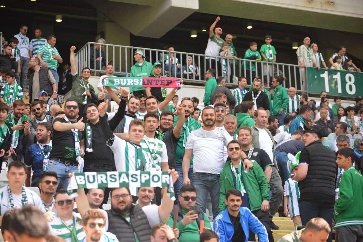 (FOTO GALERİ) BURSASPOR-BORNOVA FK TARAFTAR FOTOĞRAFLARI-3