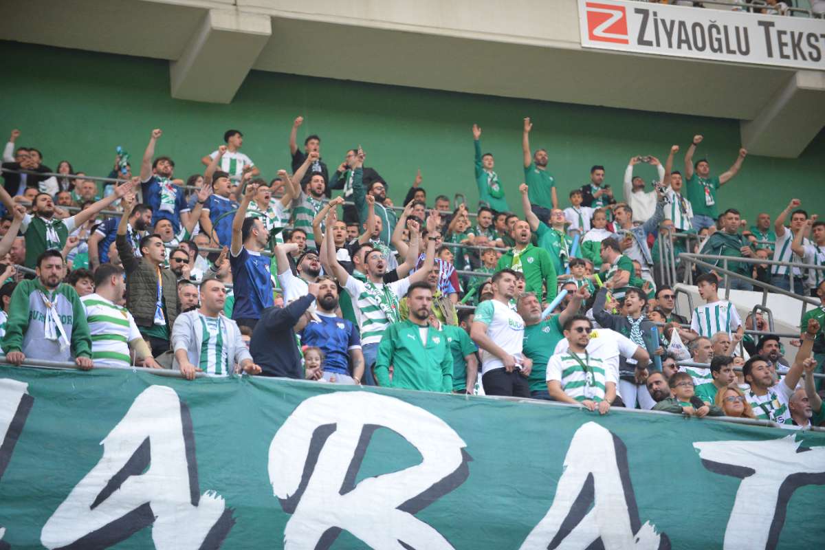 (FOTO GALERİ) BURSASPOR-BORNOVA FK TARAFTAR FOTOĞRAFLARI-3