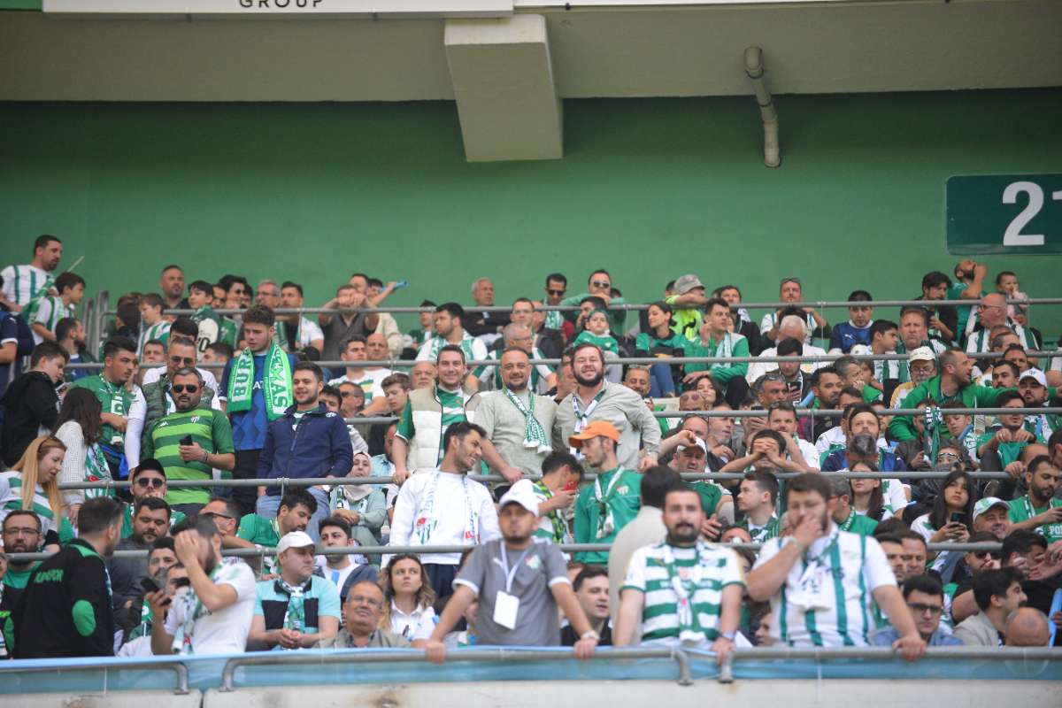 (FOTO GALERİ) BURSASPOR-BORNOVA FK TARAFTAR FOTOĞRAFLARI-3