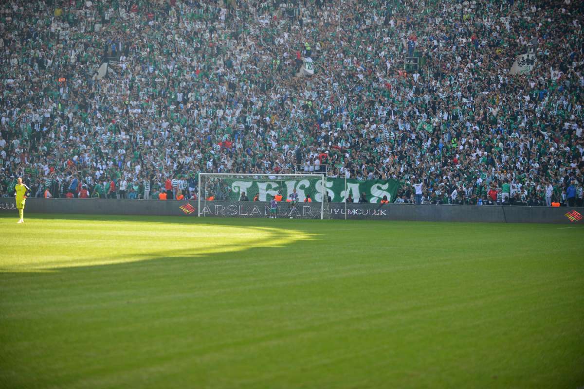 (FOTO GALERİ) BURSASPOR-BORNOVA FK TARAFTAR FOTOĞRAFLARI-3