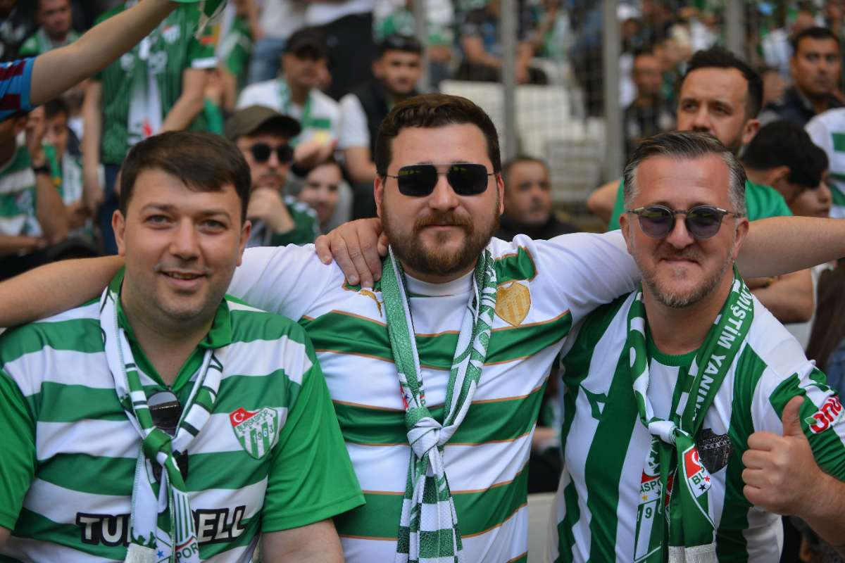 (FOTO GALERİ) BURSASPOR-BORNOVA FK TARAFTAR FOTOĞRAFLARI-3