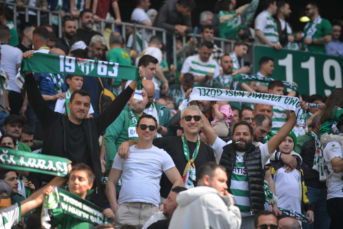 (FOTO GALERİ) BURSASPOR-BORNOVA FK TARAFTAR FOTOĞRAFLARI-3