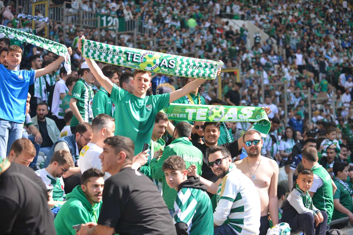 (FOTO GALERİ) BURSASPOR-BORNOVA FK TARAFTAR FOTOĞRAFLARI-3