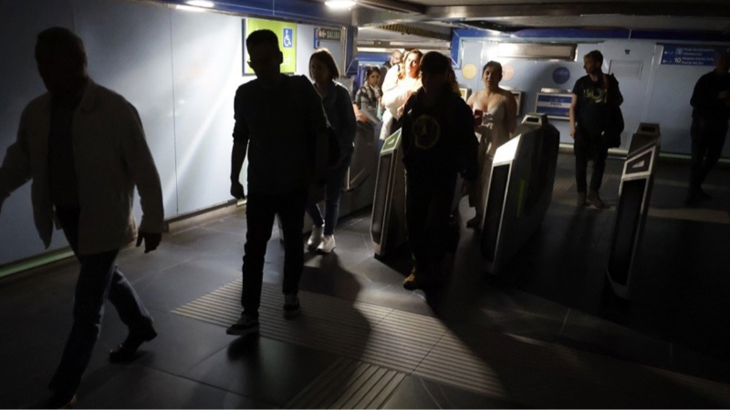 İspanya’da elektrik kesintisinin ardından OHAL ilan edildi